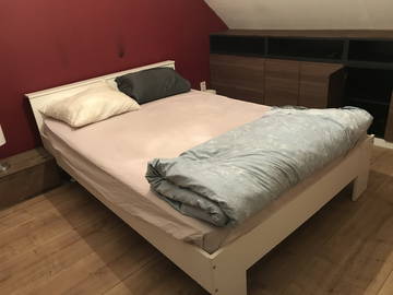 Roomlala | Pokój do wynajęcia w Gent, Belgia