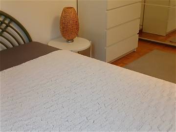 Roomlala | Pokój Do Wynajęcia W Grand-Saconnex