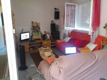 Roomlala | Pokój do wynajęcia w mieszkaniu