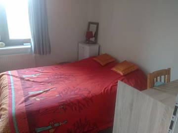 Roomlala | Pokój Do Wynajęcia W Mieszkaniu Bru