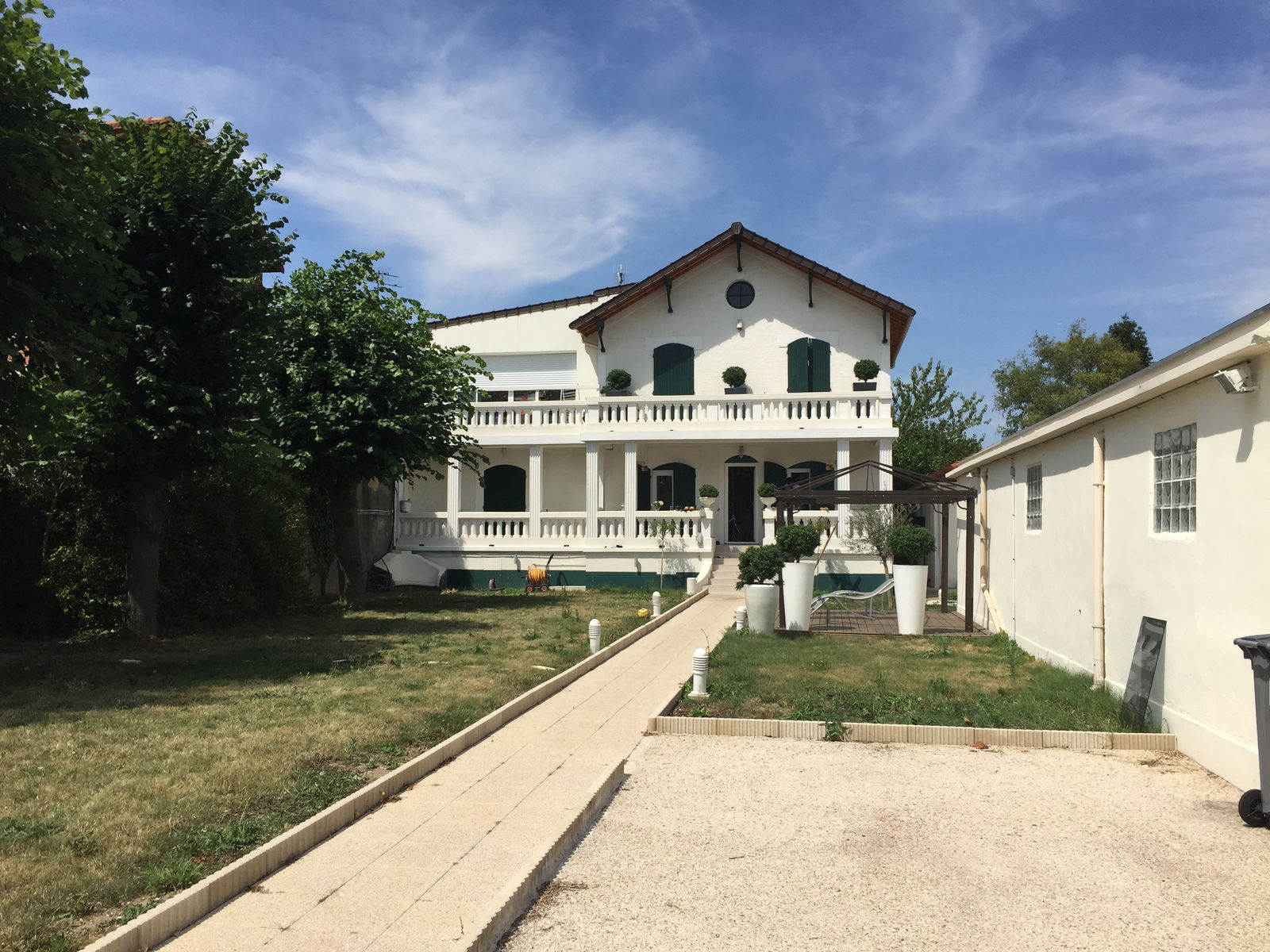 Kolokacja Villeneuve-le-Roi 159722