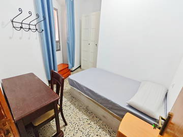 Roomlala | Pokój do wynajęcia w Montilla - Blisko centrum