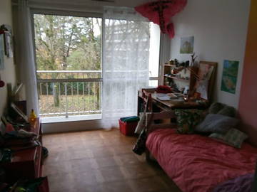 Roomlala | Pokój do wynajęcia w Nantes