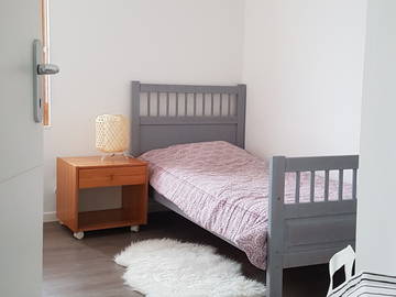 Roomlala | Pokój do wynajęcia w przestronnym i jasnym mieszkaniu