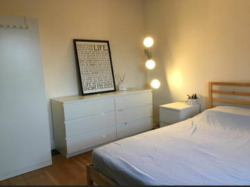 Roomlala | Pokój do wynajęcia w sercu miasta