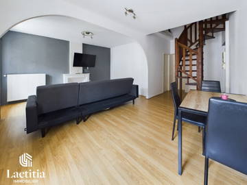 Roomlala | Pokój do wynajęcia w T4 Umeblowany dwupoziomowy z Wi-Fi Śródmieście