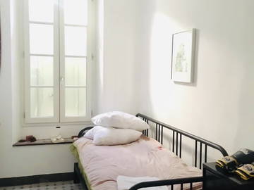 Roomlala | Pokój do wynajęcia w uroczym i jasnym mieszkaniu Courtyard 