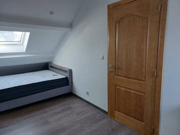 Roomlala | Pokój do wynajęcia - wspólne mieszkanie dla 3 osób