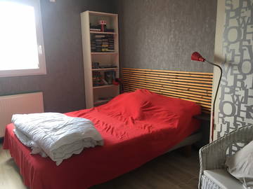 Roomlala | Pokój dostępny w dużym domu na obrzeżach Nant