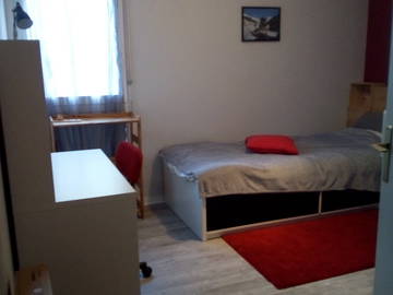 Roomlala | Pokój lub biuro w domu rezydenta (dla studentów)
