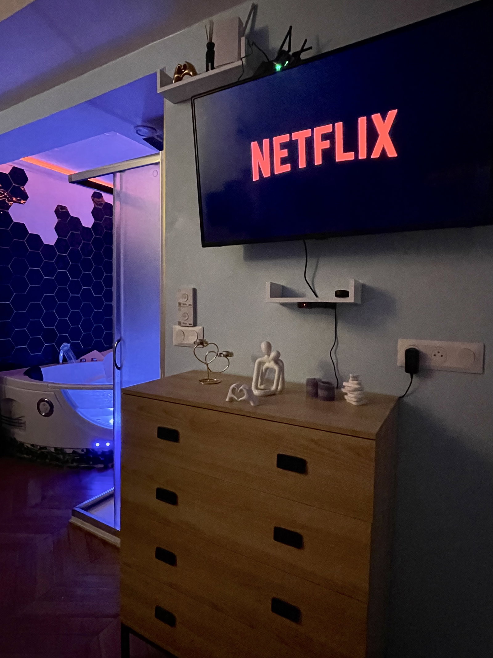 Cały Dom Bondy 587000