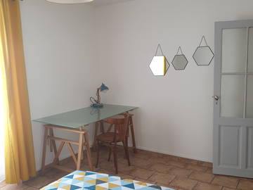 Roomlala | Pokój Nimes Hoche / Centrum miasta