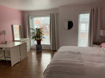 Roomlala | Pokój studencki do wynajęcia w pobliżu Uniwersytetu w Montrealu