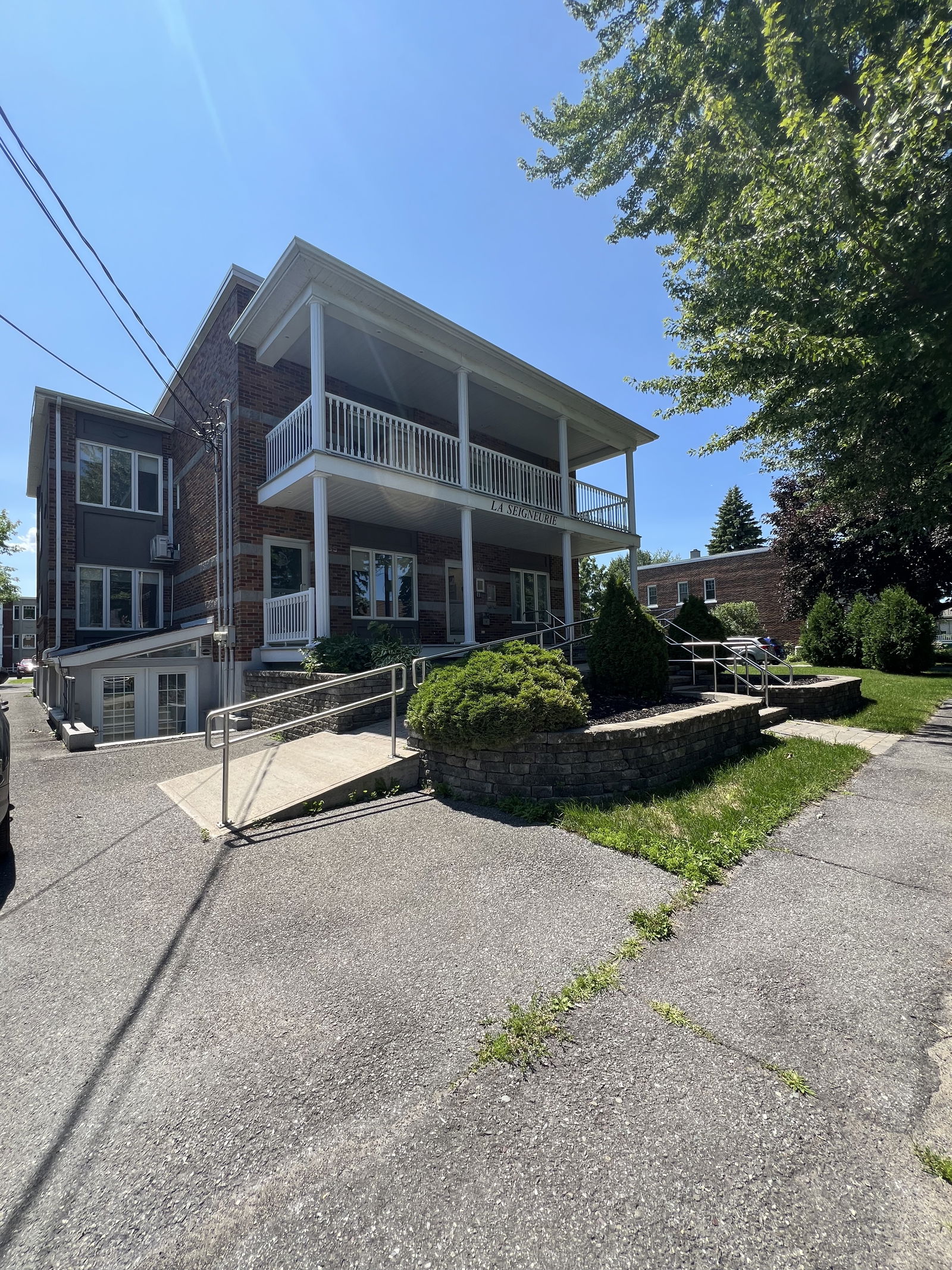 Kolokacja Saint-Hyacinthe 489883