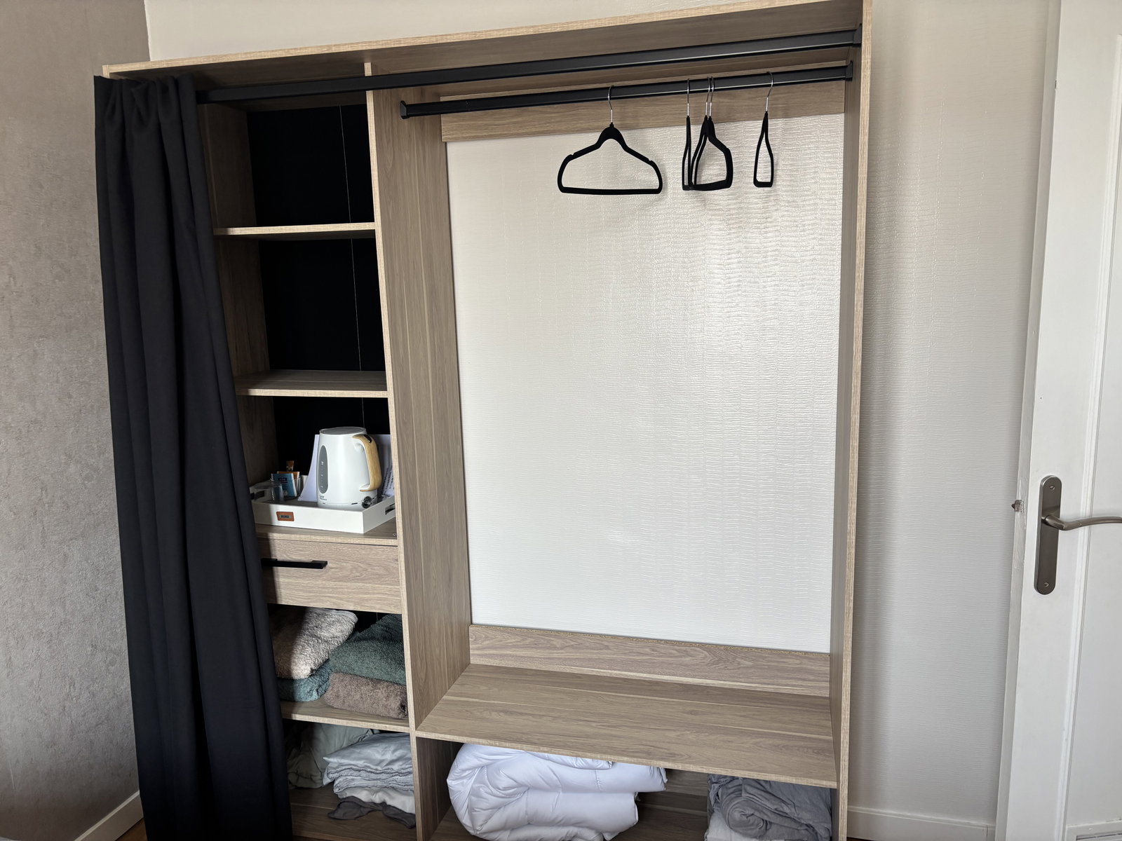 Homestay Niort 672109