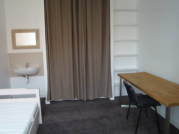 Roomlala | Pokój umeblowany
