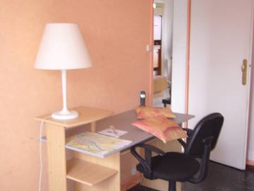 Roomlala | Pokój umeblowany