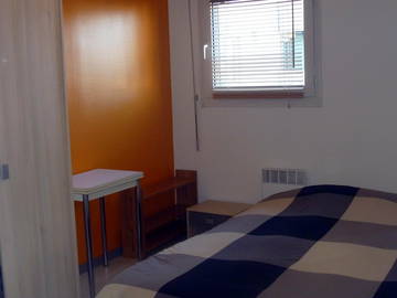 Roomlala | Pokój umeblowany 3 pokojowy dla dziewczyny, wspólne zakwaterowanie dla 2 osób