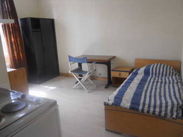 Roomlala | Pokój umeblowany dla studenta