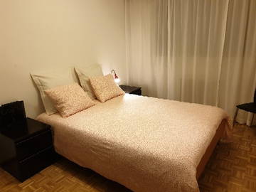 Roomlala | Pokój umeblowany. Tylko dla kobiet. WHO, Palexpo, ONZ, Lotnisko