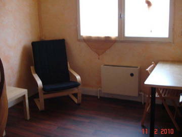 Roomlala | Pokój umeblowany z antresolą 20 m2 do wynajęcia 