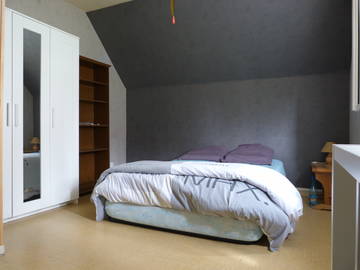 Roomlala | Pokój w domu rezydenta Cergy Pontoise