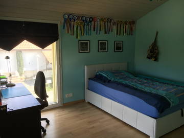 Roomlala | Pokój w domu z basenem!