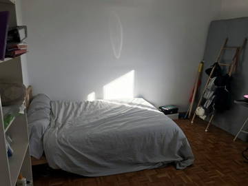 Roomlala | Pokój w mieszkaniu dzielonym składającym się z 3 pokoi na obrzeżach Lozanny i