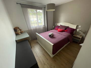 Roomlala | Pokój w nowym domu z dostępem do łazienki, toalety i salonu