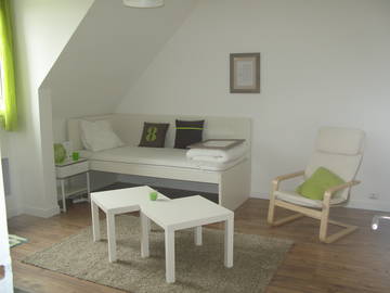 Roomlala | Pokój w prywatnym domu w wiosce Cergy