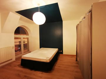 Roomlala | Pokój w przyjaznym mieszkaniu wieloosobowym w samym centrum z tarasem