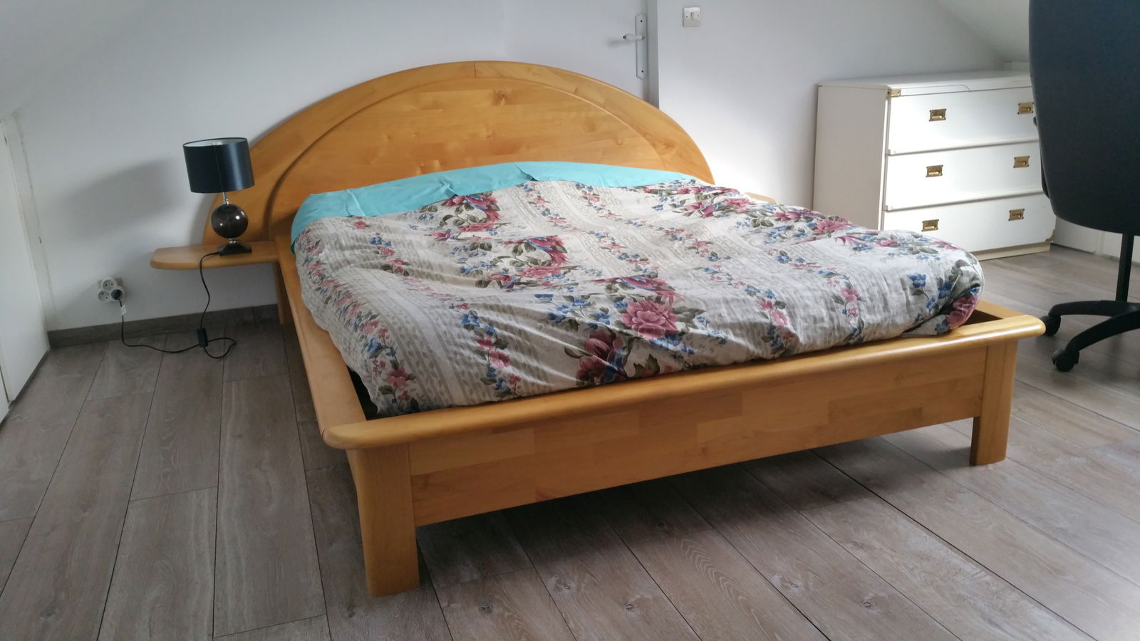 Kolokacja Tourville-la-Rivière 141092