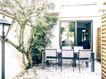 Roomlala | Pokój z prywatną przestrzenią zewnętrzną w domu