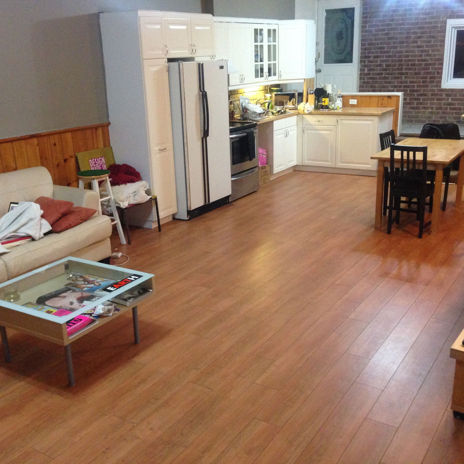 Colocatie Laval 104517