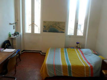 Roomlala | Pragtige kamer in 'n groot woonstel