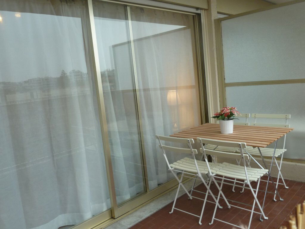 Onafhanklike Ateljee Antibes 98573