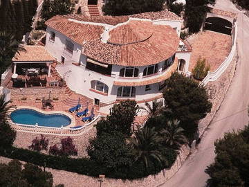 Roomlala | Pragtige villa te huur geleë in Moraira 
