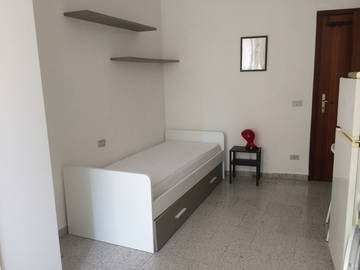Roomlala | Praktyczne i Jasne Studio 1