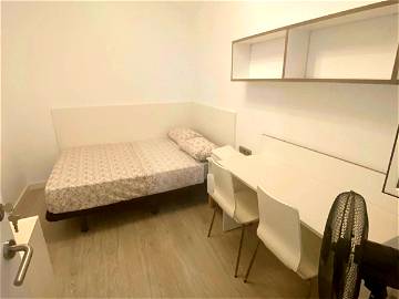 Room For Rent Barcelona 374706-1