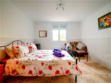 Roomlala | Precioso Apartamento De 1 Dormitorio Con Cocina Y Piscina