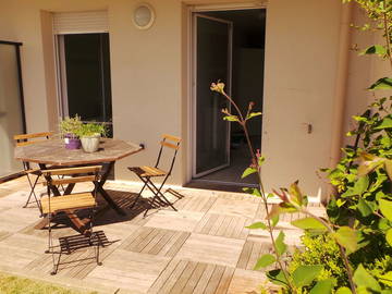 Roomlala | Prefektura Cergy Wspólne zakwaterowanie dla 3 studentów z tarasem, 2 kroki od