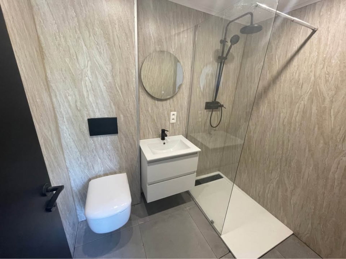 Wg (Wohngemeinschaft) Charleroi 670336