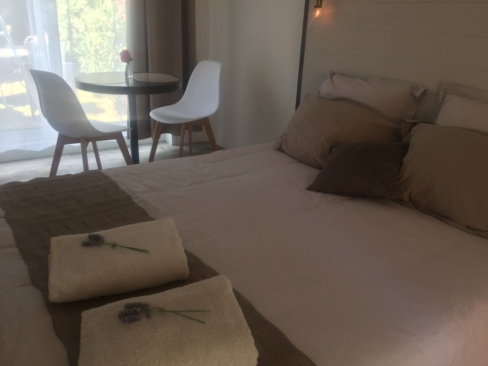 Homestay Pélissanne 190806