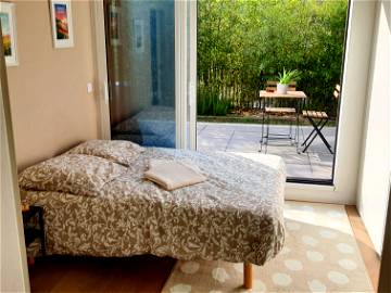 Roomlala | Pretty master suite 5 minutes walk from the city center