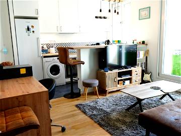 Roomlala | Pretty Room 25min From Paris Center