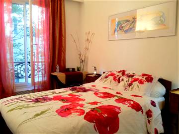 Roomlala | Pretty Room For Rent In Paris