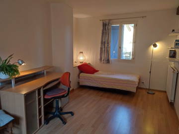 Roomlala | Pretty, very quiet furnished room in the city center