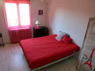 Roomlala | Privaat kamer in 'n huis