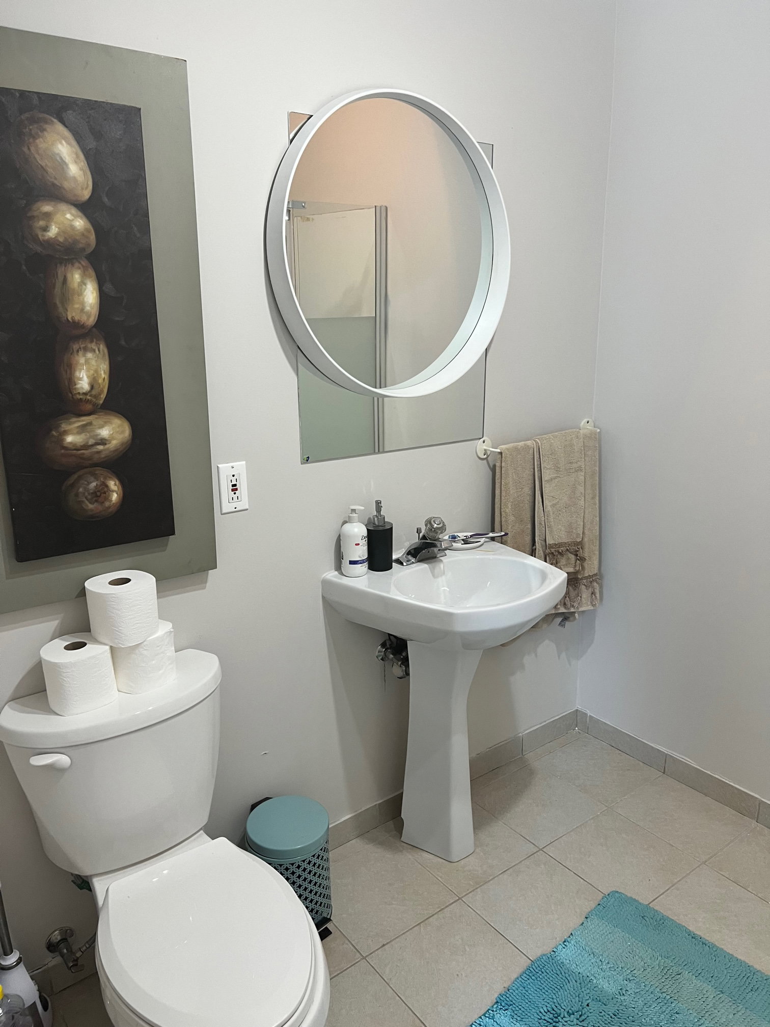 Homestay Laval 270071