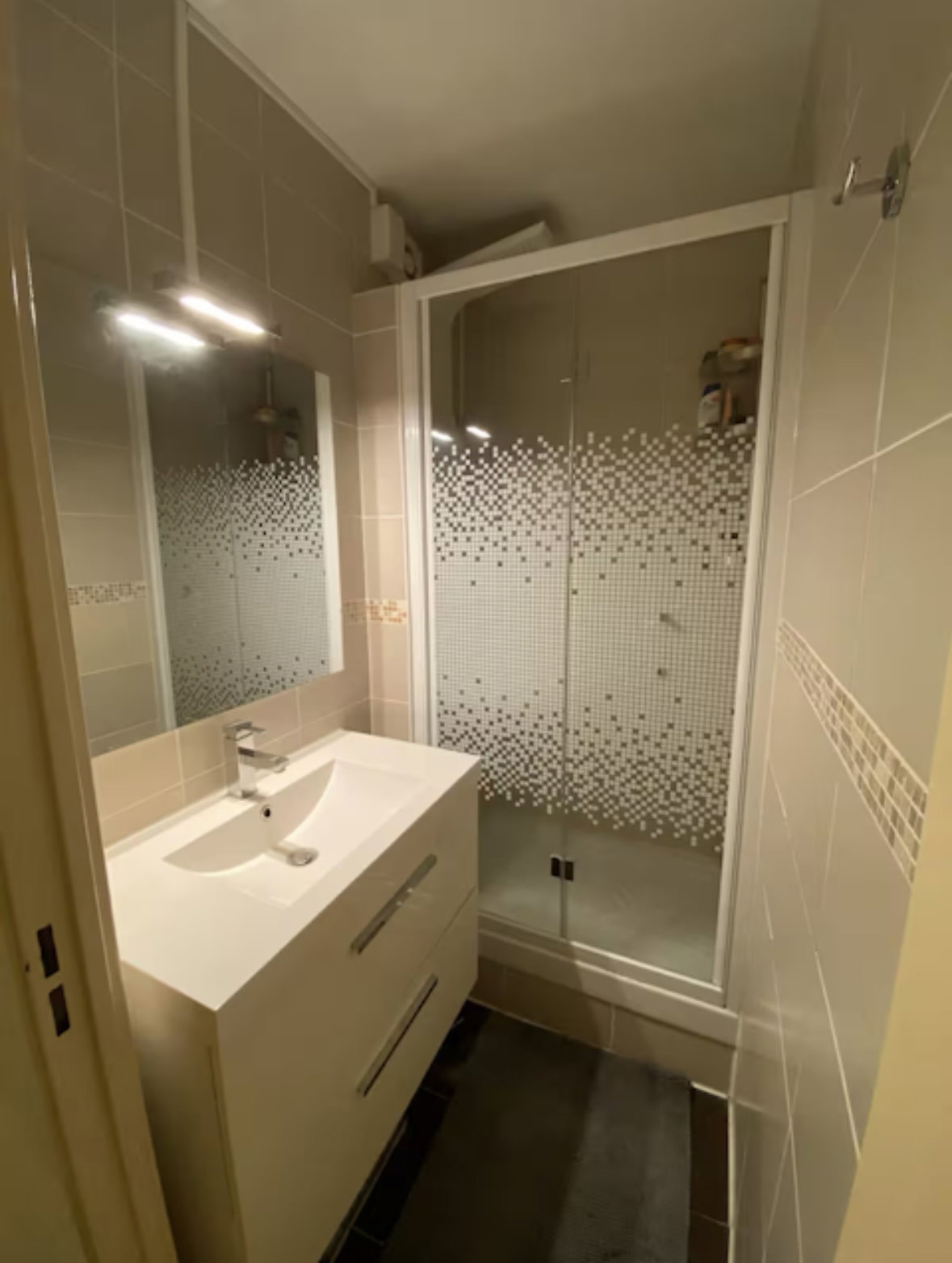 Hjemmeophold Asnières-sur-Seine 637453